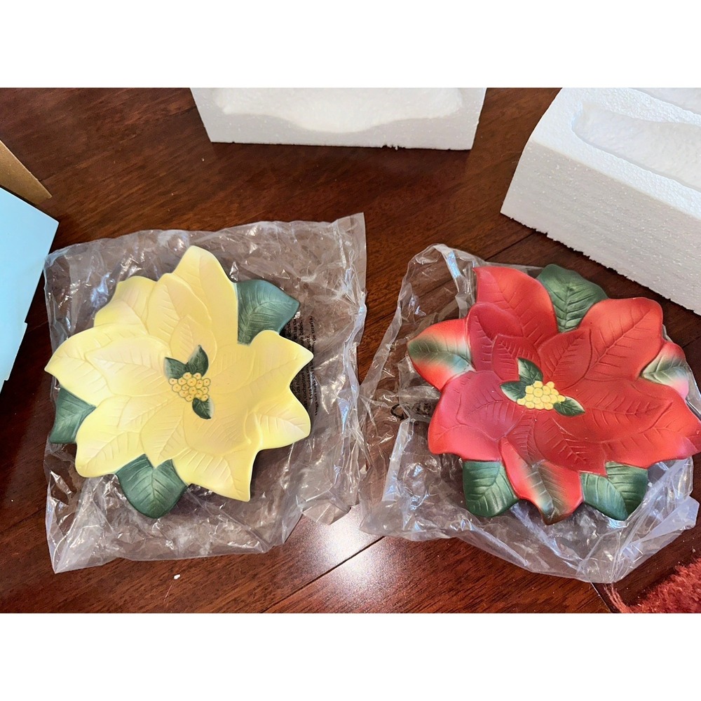 PartyLite Ceramic Poinsettia Candle Holders 2 Piece Set Red Ivory holiday w/ Box